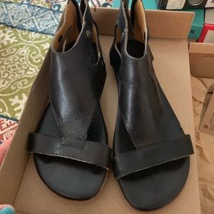Bed Stu black rustic Soto sandal. Sz 7.